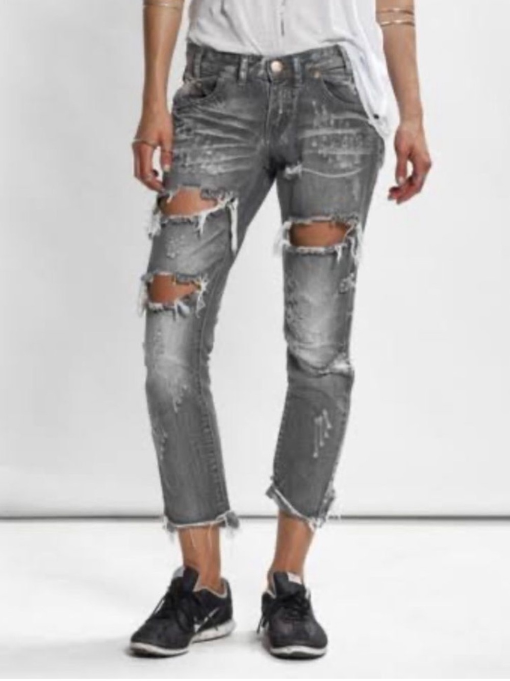 Women’s Distressed Grey Ripped Slim Jeans
